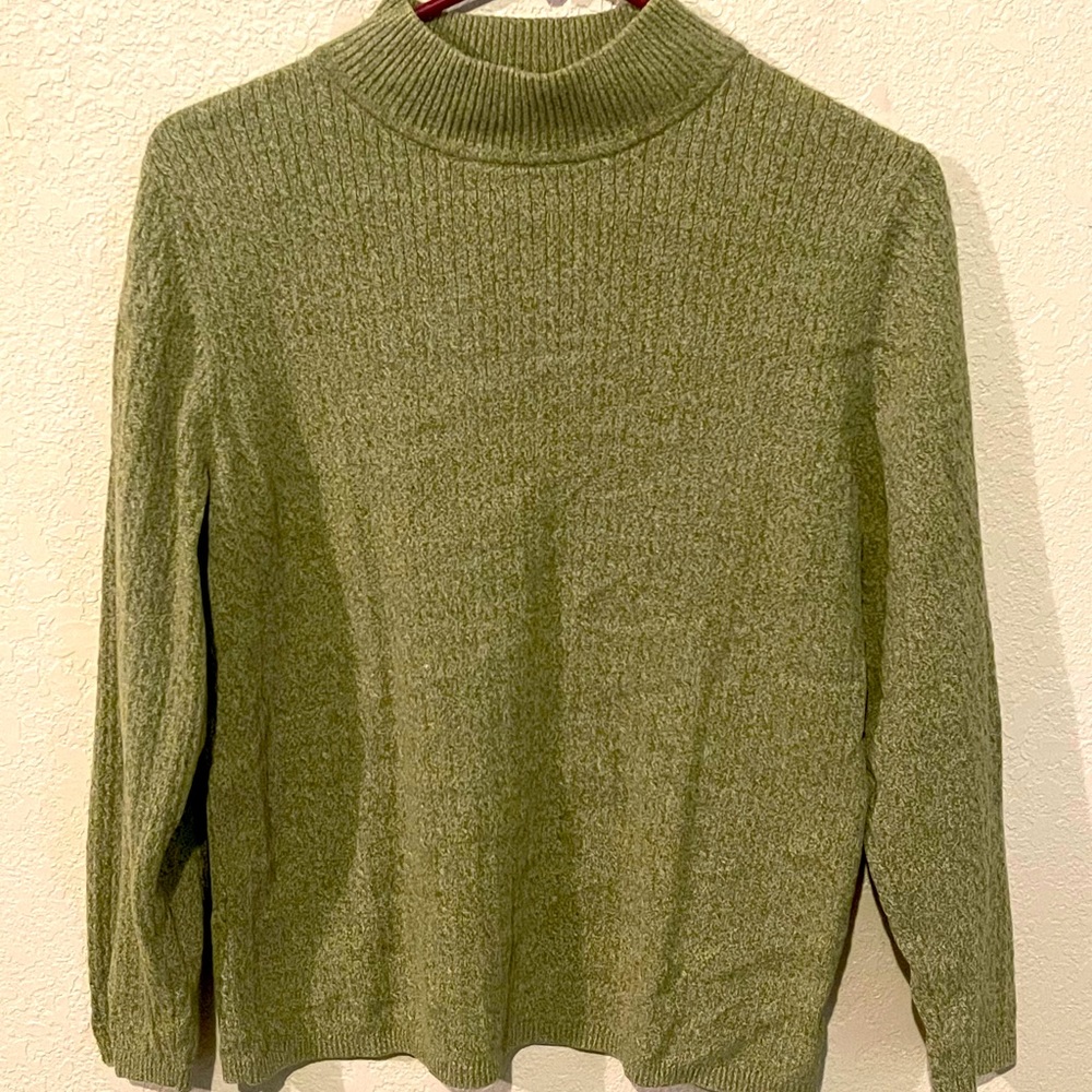 Karen Scott women's sweater